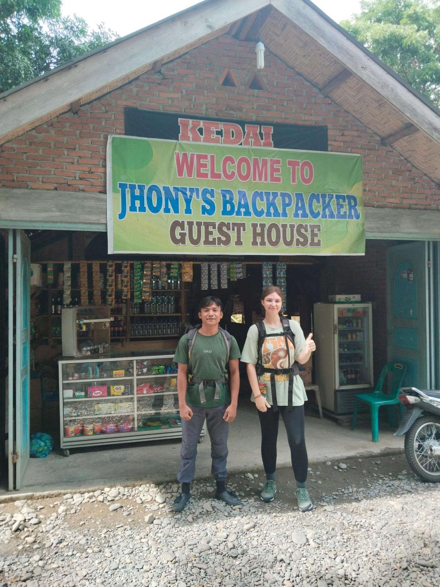 Jhony'S Backpacker-Guest House Only Stay Here Book Treking With Us Bukit Lawang Exterior foto